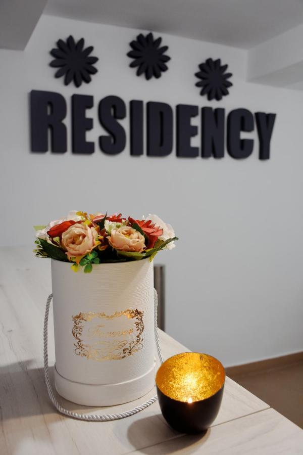 Pension Recidency ออราแด ภายนอก รูปภาพ
